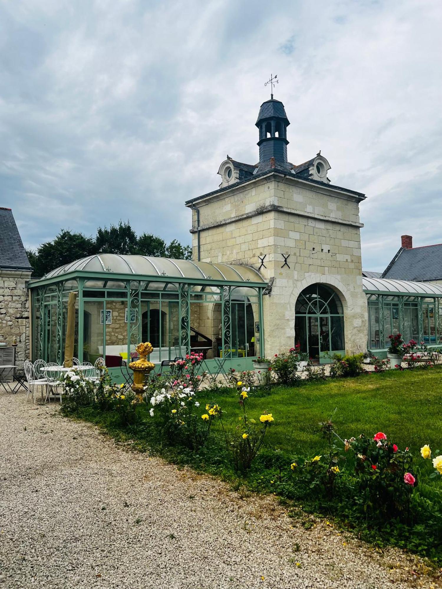 Chateau De La Thibaudiere Bois Savary - Chambre Familiale Du Roi Allonnes  Exteriör bild